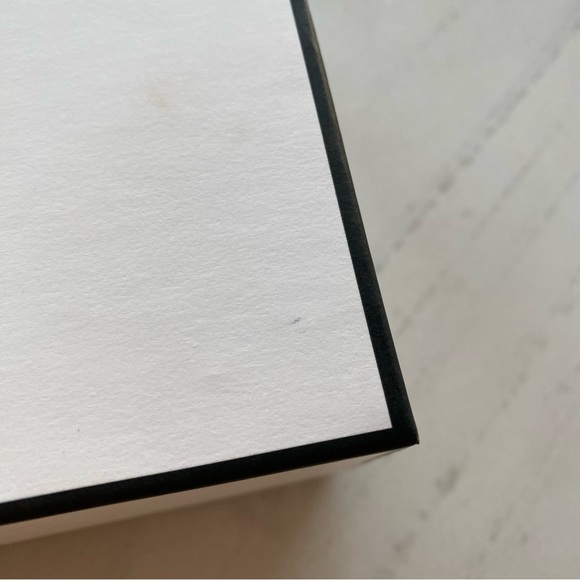 Chanel Hard sided box with lid and Navy Blue Camellia Paper Flower - Picture 5 of 7